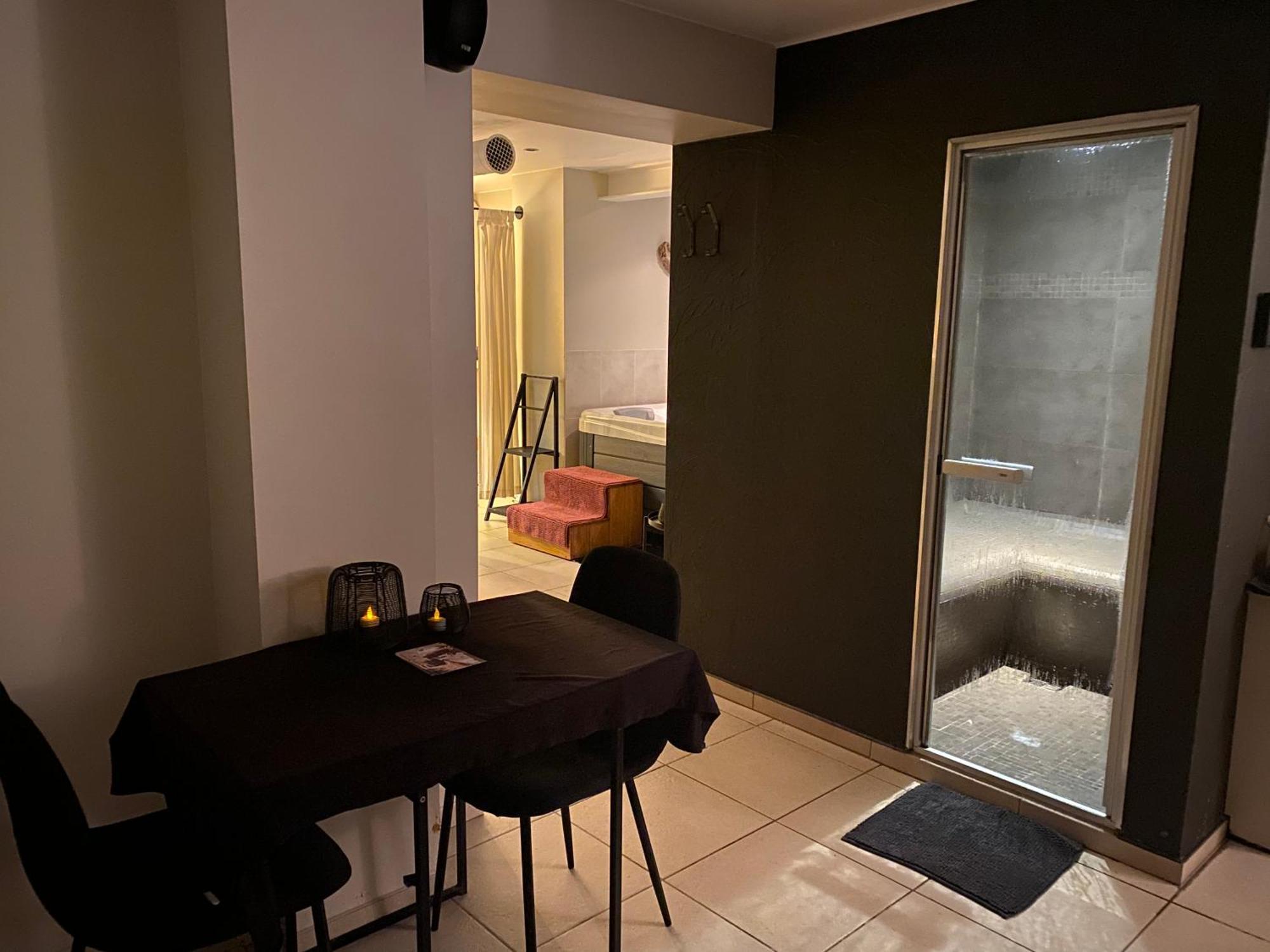 Le Petit Studio De L'Espace Bien Etre Libin Exteriér fotografie